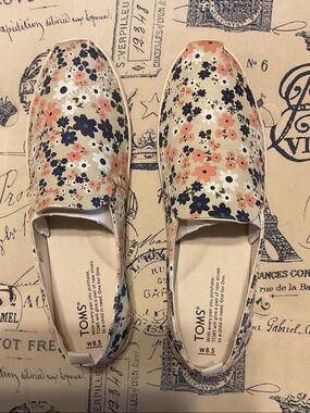TOMS Cream Floral Slip-On Moccasins with Navy and Peach Flowers